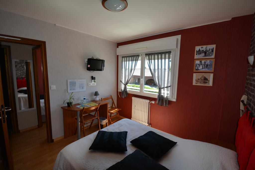 Au P'Tit Quinquin Hotell Le Val-Saint-Père Eksteriør bilde