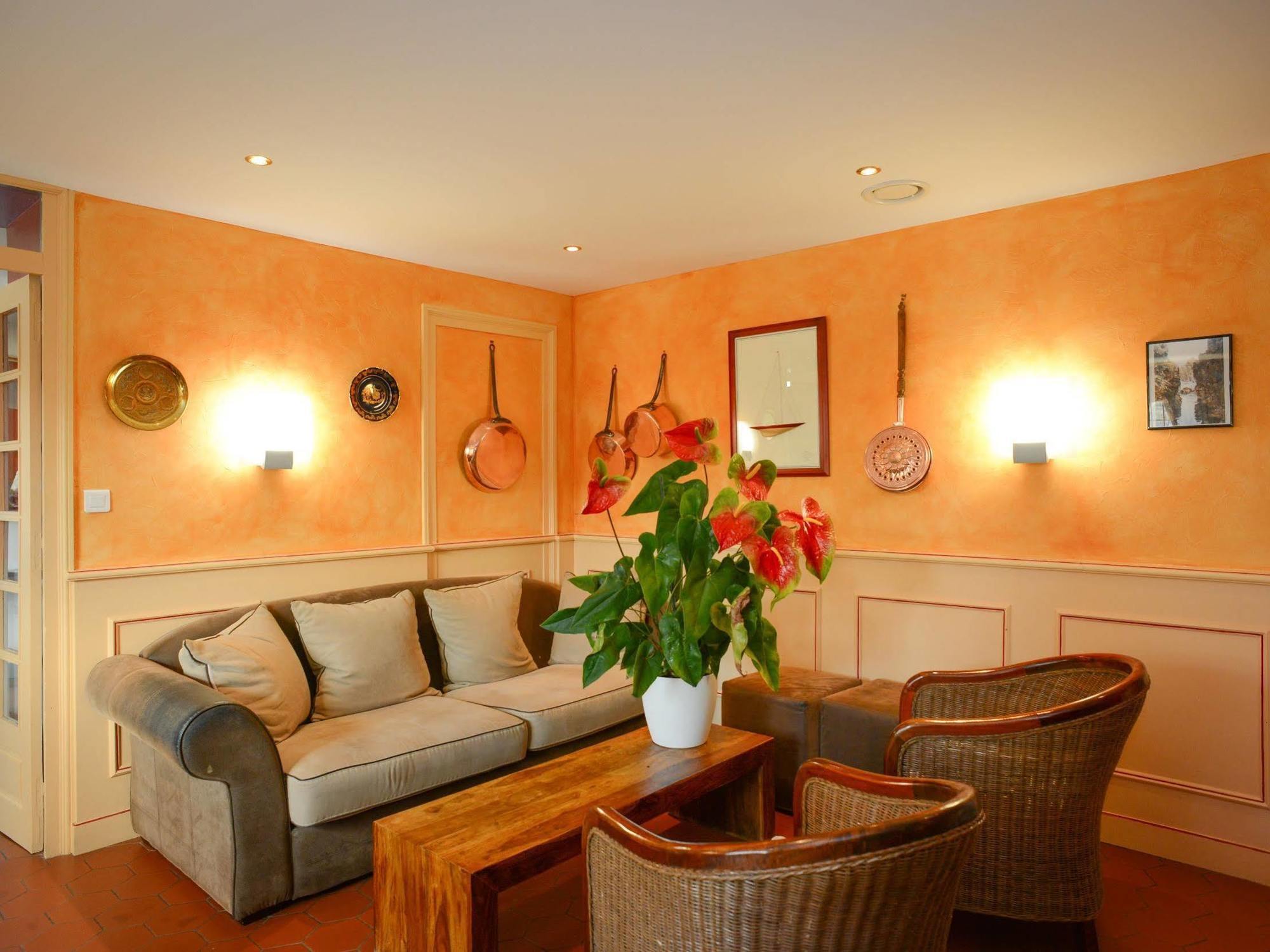 Au P'Tit Quinquin Hotell Le Val-Saint-Père Eksteriør bilde