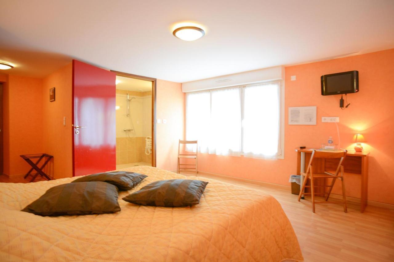 Au P'Tit Quinquin Hotell Le Val-Saint-Père Eksteriør bilde